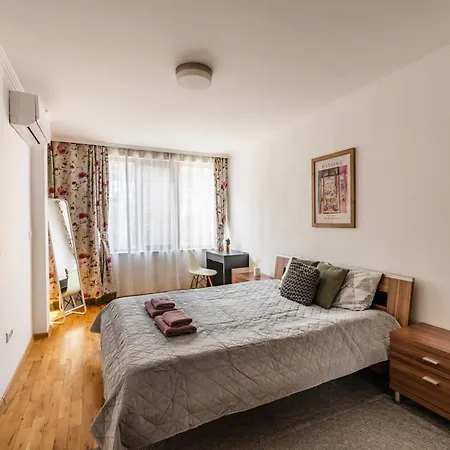 Апартамент Matisse Hotflat